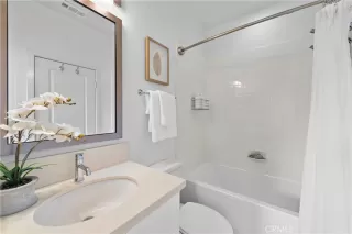 Photo #5: OC23058916 Listing 