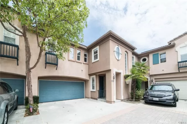 MLS: OC23058936 Condo For Sale