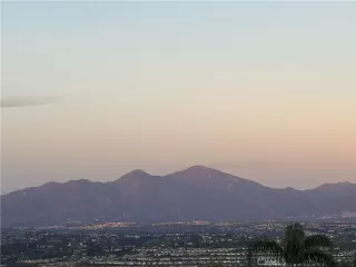 Photo #1: OC23059014 Listing