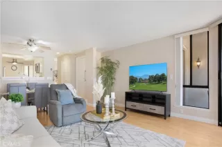 Photo #5: OC23059035 Listing 