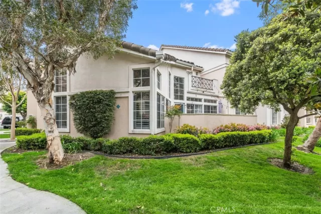 MLS: OC23059806 Condo For Sale