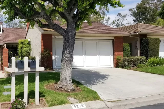 MLS: OC23059906 Condo For Sale