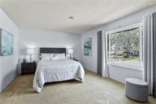 Photo #6: OC23059931 Listing 