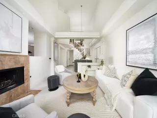 Photo #3: OC23059956 Listing