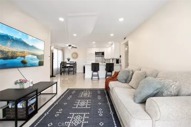 MLS: OC23060318 Condo For Sale