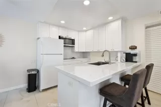 Photo #4: OC23060318 Listing