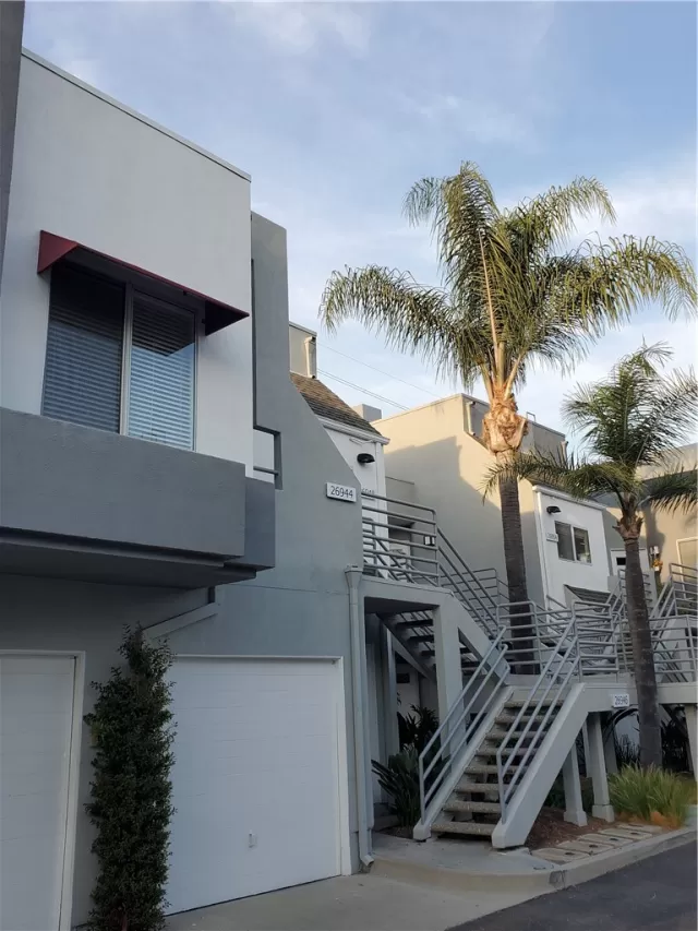 MLS: OC23060321 Condo For Sale