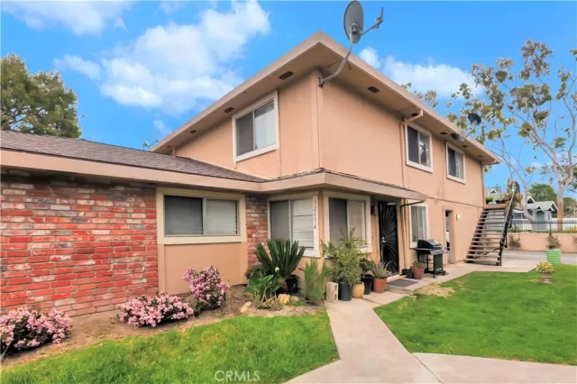 MLS: OC23060380 Condo For Sale