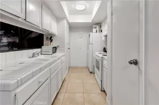 Photo #4: OC23060380 Listing 