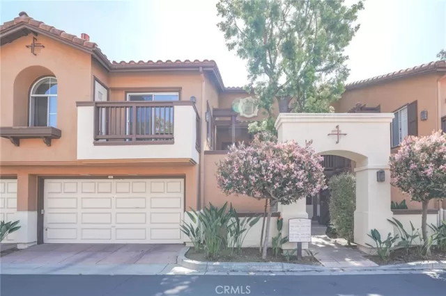 MLS: OC23060419 Condo For Sale