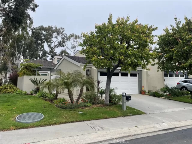 MLS: OC23060657 Condo For Sale