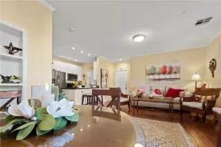 Photo #2: OC23061090 Listing 