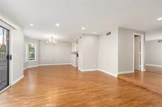 Photo #5: OC23061277 Listing 