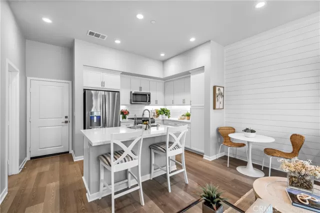 MLS: OC23061303 Condo For Sale