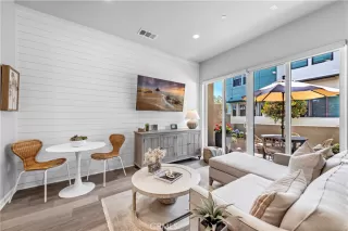 Photo #1: OC23061303 Listing 