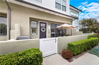 Photo #2: OC23061303 Listing 