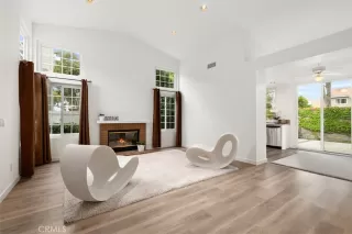 Photo #1: OC23061394 Listing 