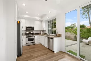 Photo #2: OC23061394 Listing 