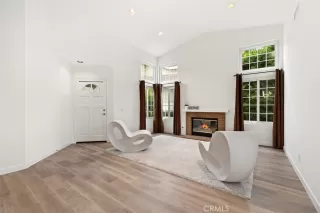 Photo #3: OC23061394 Listing 