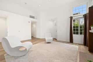 Photo #4: OC23061394 Listing 