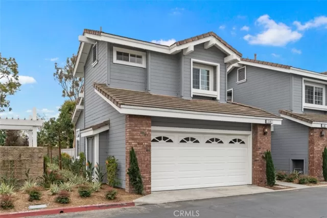 MLS: OC23061424 Condo For Sale