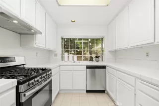 Photo #2: OC23061424 Listing 