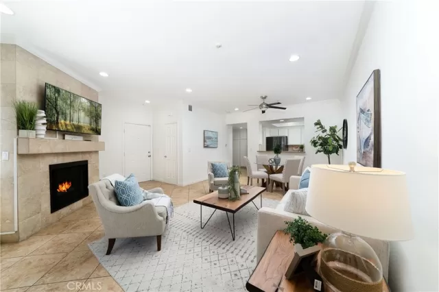 MLS: OC23061506 Condo For Sale