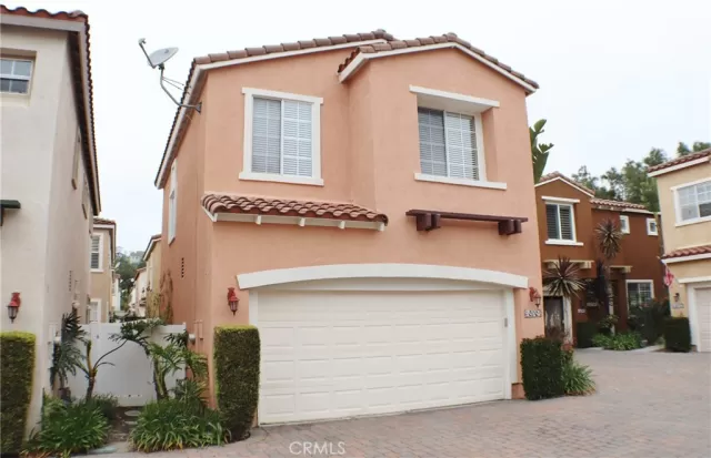 MLS: OC23061580 Condo For Sale