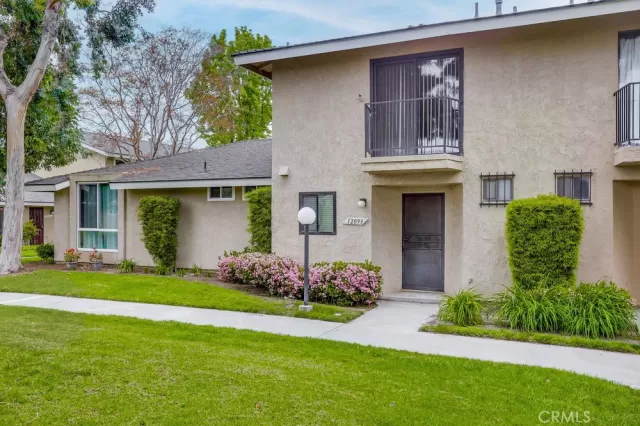 MLS: OC23061797 Condo For Sale