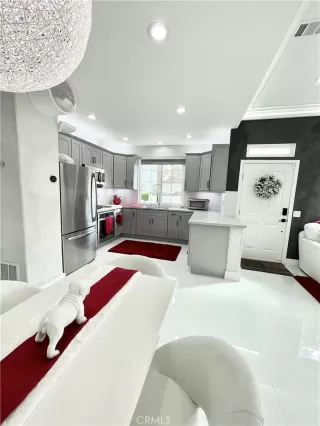 Photo #4: OC23062423 Listing 