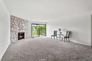 Photo #4: OC23062556 Listing 