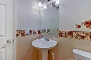 Photo #4: OC23062567 Listing 