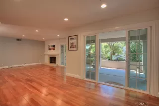 Photo #4: OC23063051 Listing