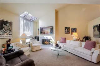 Photo #4: OC23063273 Listing 