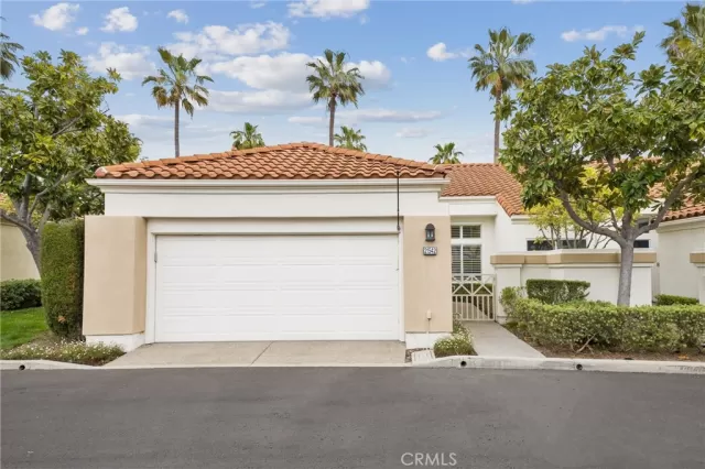 MLS: OC23063297 Condo For Sale