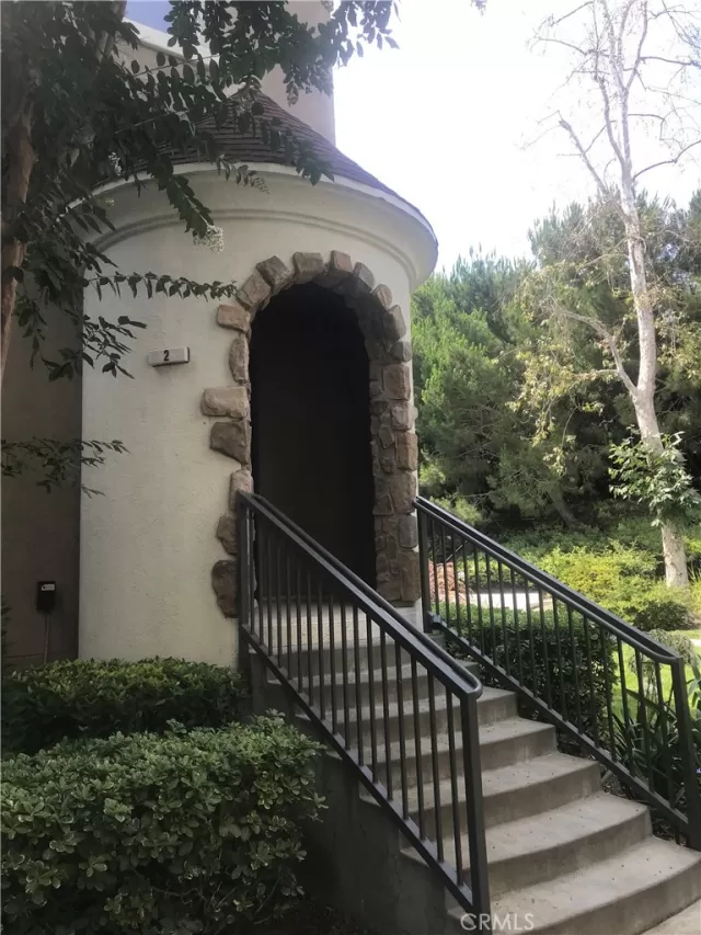 MLS: OC23063469 Condo For Sale