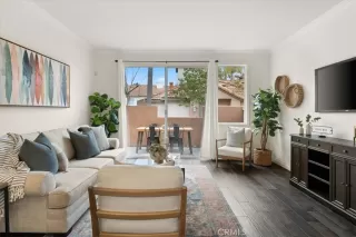 Photo #5: OC23063645 Listing 