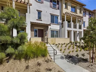 Photo #4: OC23064505 Listing 