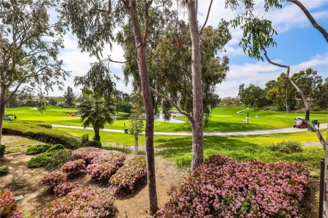 MLS: OC23064629 Condo For Sale