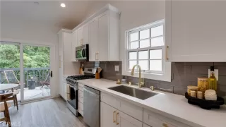 Photo #6: OC23064688 Listing 