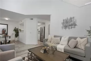 Photo #2: OC23064797 Listing