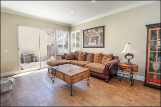 Photo #4: OC23065033 Listing 