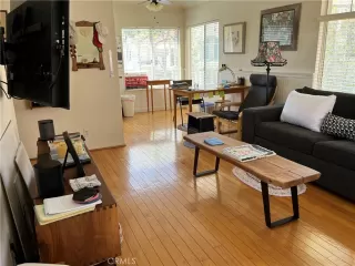 Photo #2: OC23065086 Listing