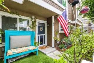 Photo #3: OC23065308 Listing