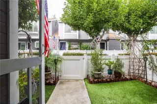 Photo #6: OC23065308 Listing