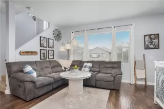 Photo #4: OC23065327 Listing