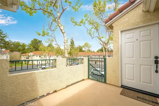 MLS: OC23065577 Condo For Sale