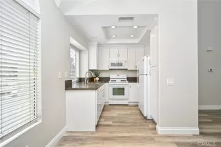 Photo #6: OC23065577 Listing