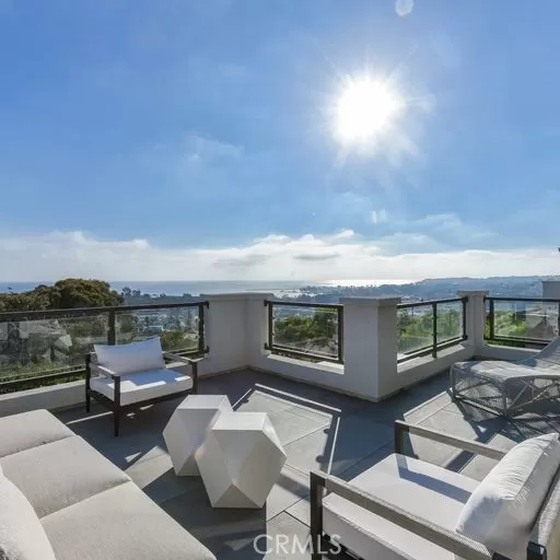 MLS: OC23065787 Condo For Sale