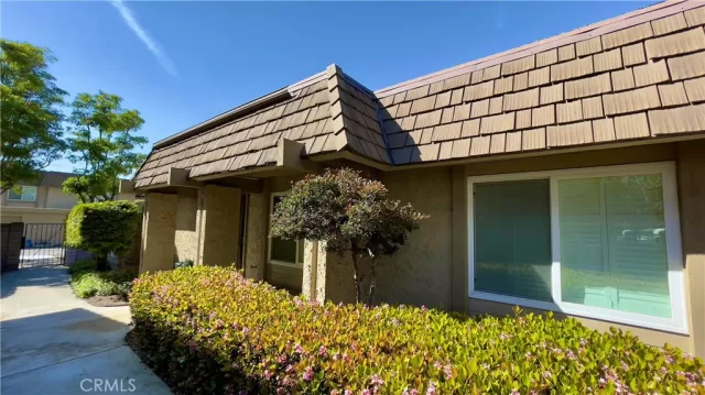 MLS: OC23065943 Condo For Sale